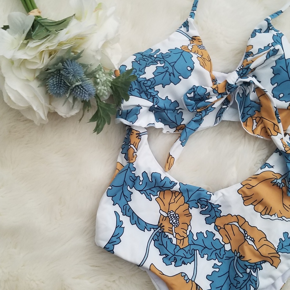SALE♡Fun One Piece - Picture 4 of 4